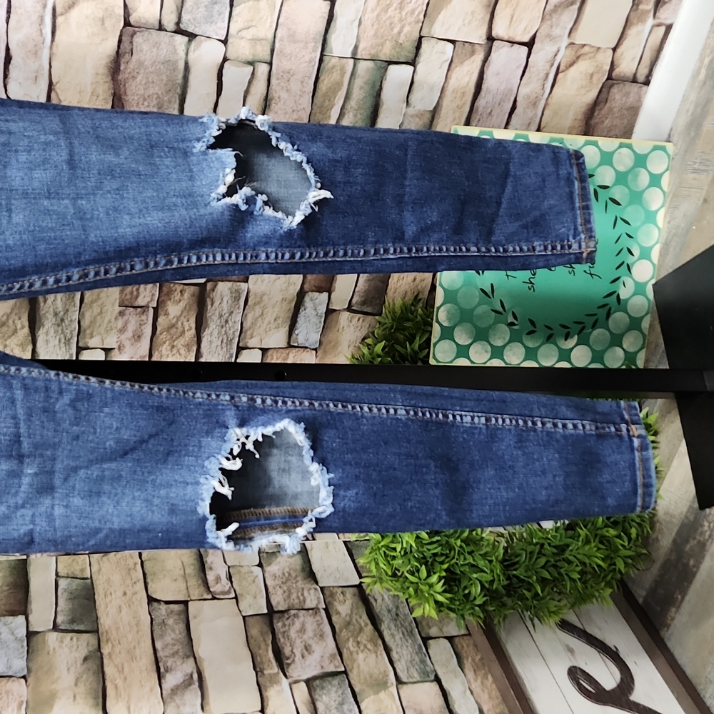 Free People Distressed High-Rise Skinny Jeans - 28 - Picture 6 of 8